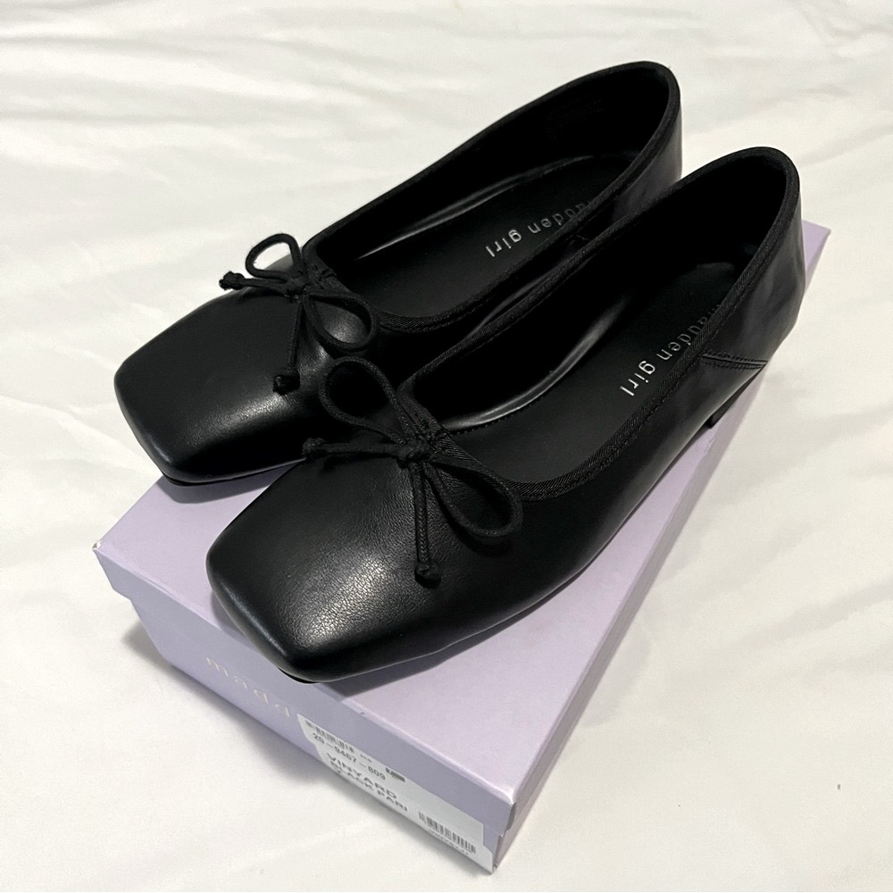 Steve Madden Square Toe Flat